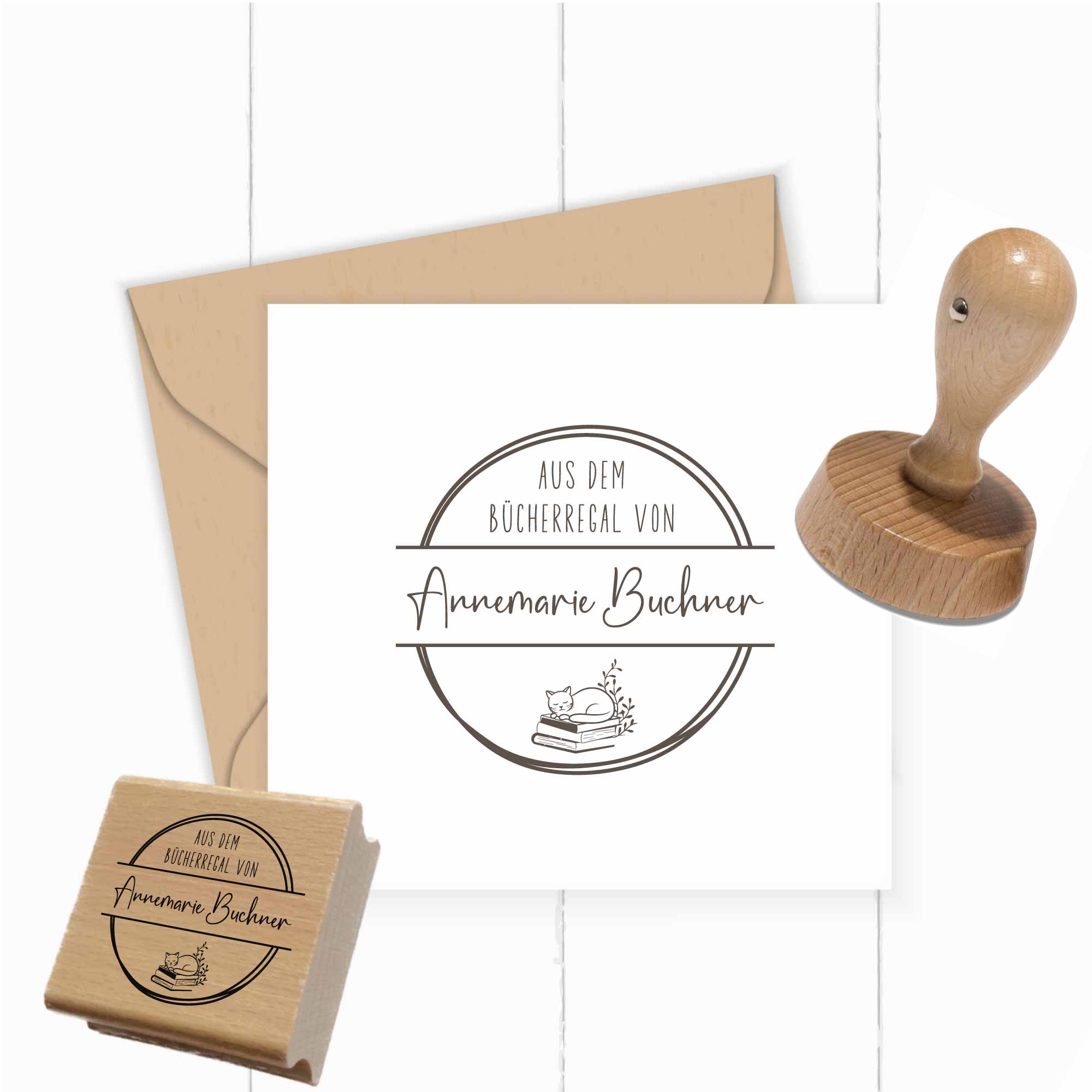 Ex Libris Stempel – schlafende Katze auf Bücherstapel