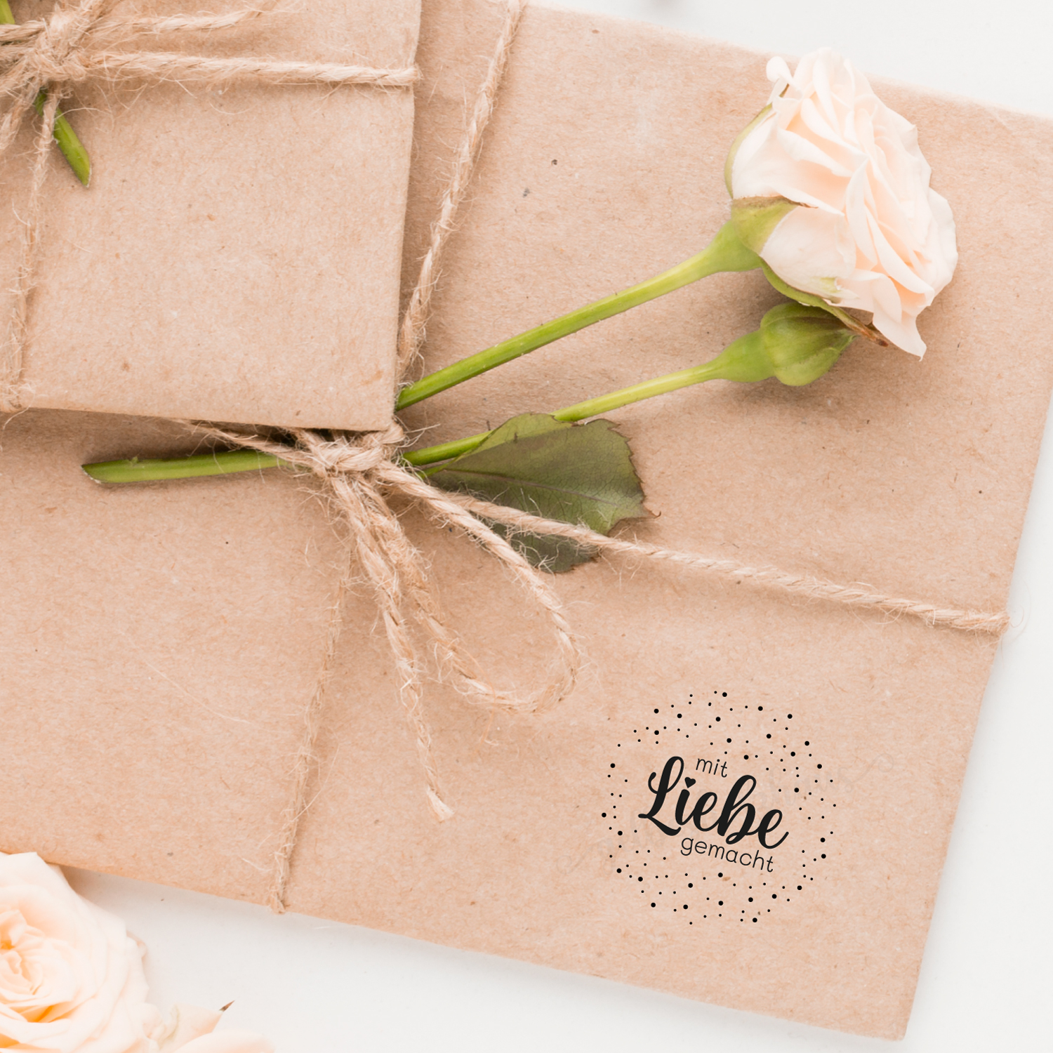 Konfetti-STEMPEL "mit Liebe gemacht"