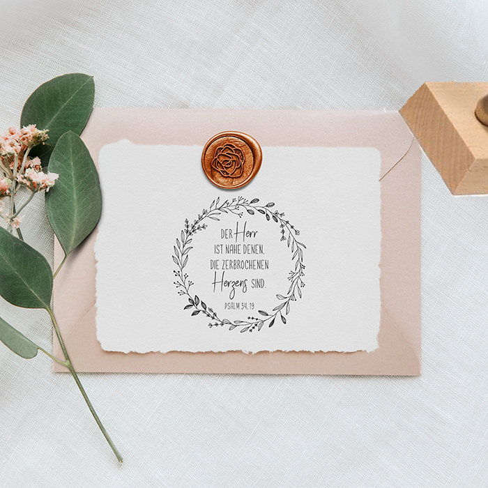 Filigraner STEMPEL "Psalm 34, 19 Der Herr ist nahe denen, die zerbrochenen Herzens sind."  