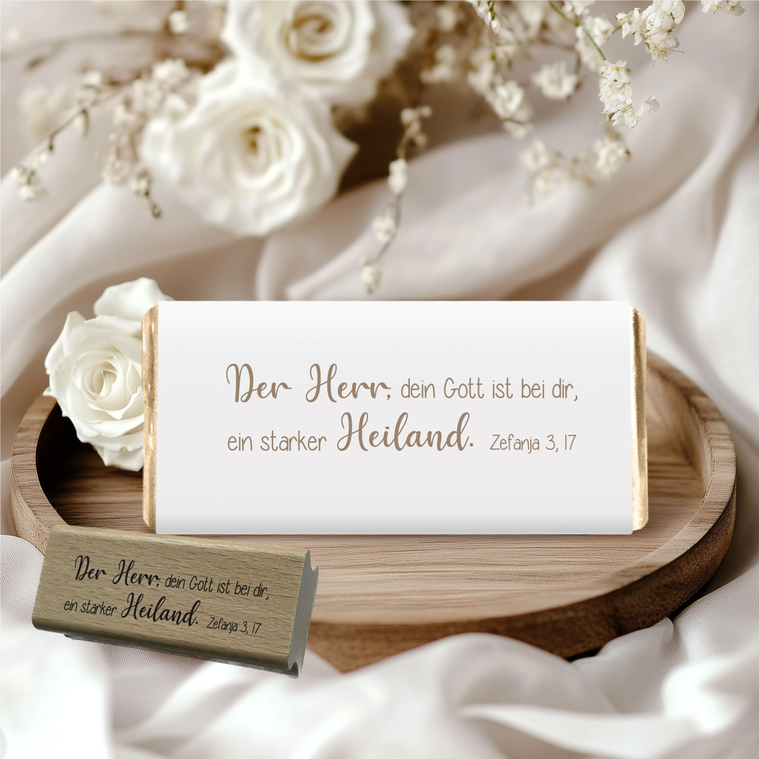 Bibelversstempel Der Herr, dein Gott ist bei dir - Zefanja 3,17